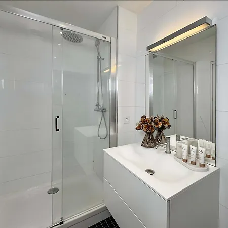 Saint Germain Des Pres - Prestige With Lift For 6 *