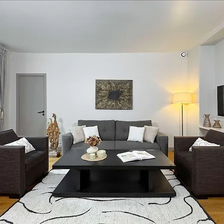 Saint Germain Des Pres - Prestige With Lift For 6