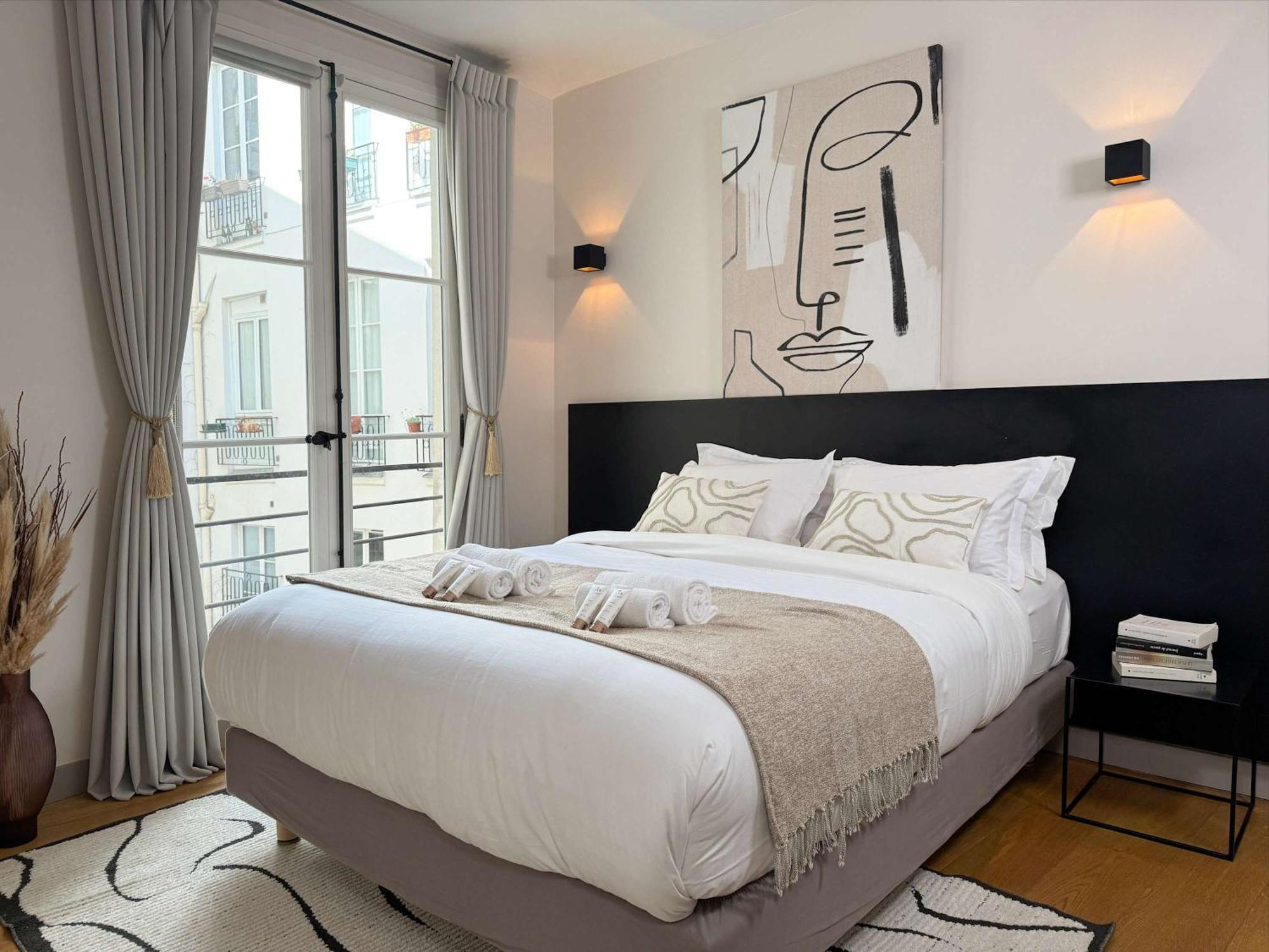Luxembourg Garden Family Flat Delight *